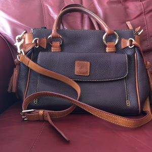 Dooney and Bourke hand bag